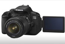 DSLR With Swivel Screen