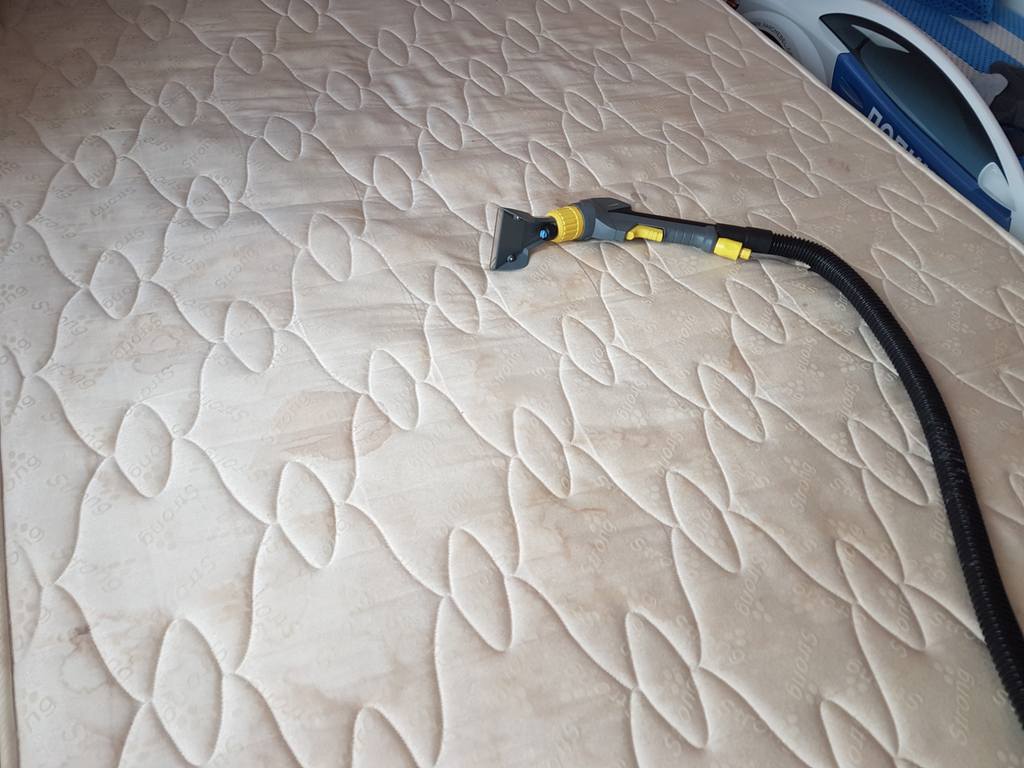 mattress-cleaning