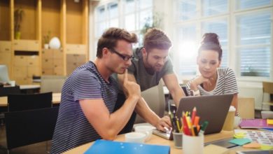 People thinking about importance of web designing