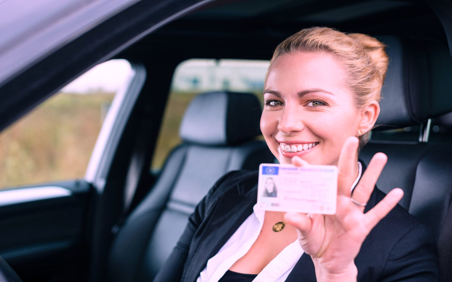 renting a car in dubai with us license