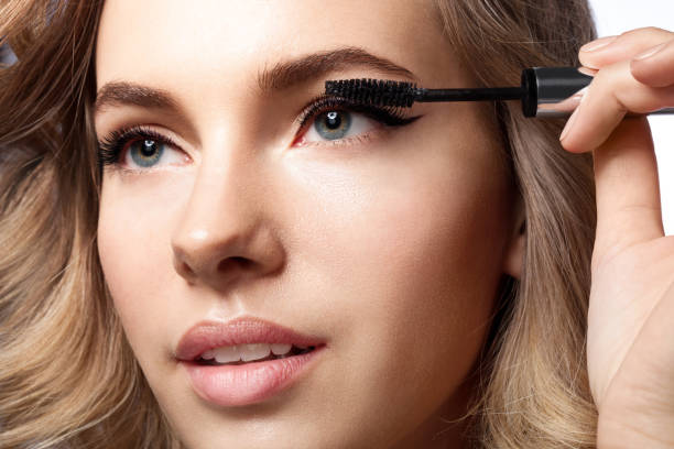 Why Do You Need an Eyelash Serum?