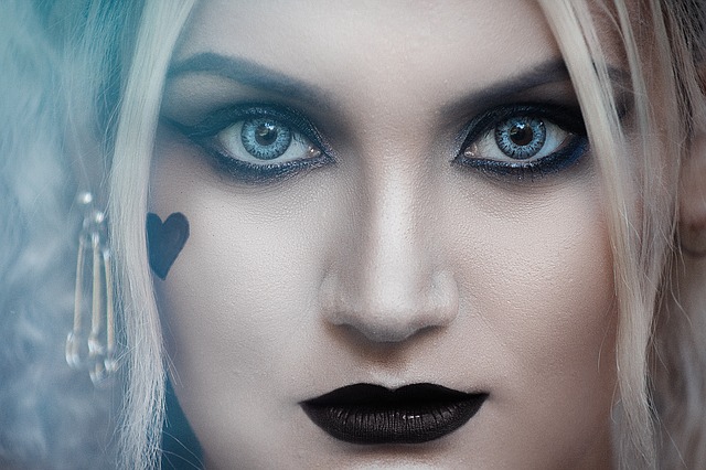 black lipstick