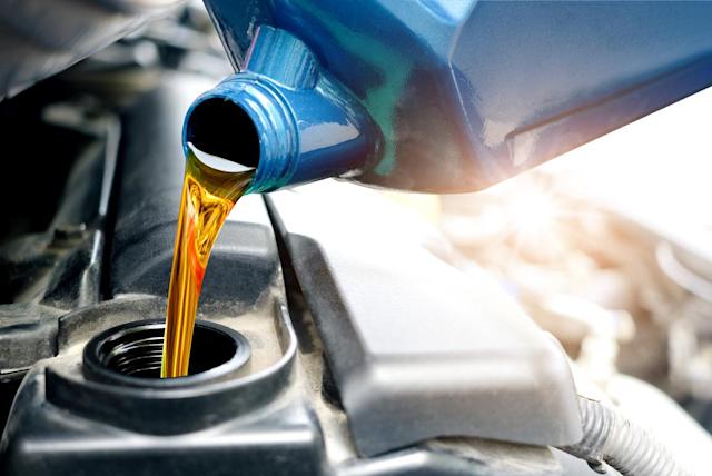 The 6 Most Critical Signs Your Car Needs An Oil Change