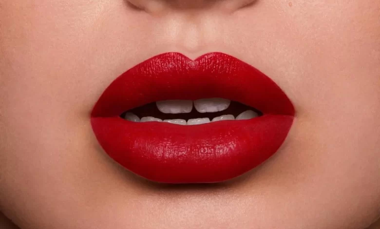 red lipstick