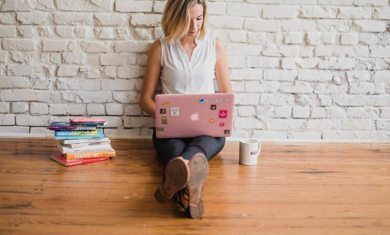 Working With Micro-Influencers for Marketing: the Pros and Cons