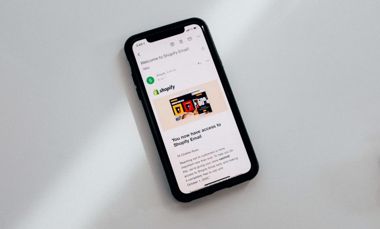 charlesdeluvio-4MRqV9gcUHQ-unsplash (1)
