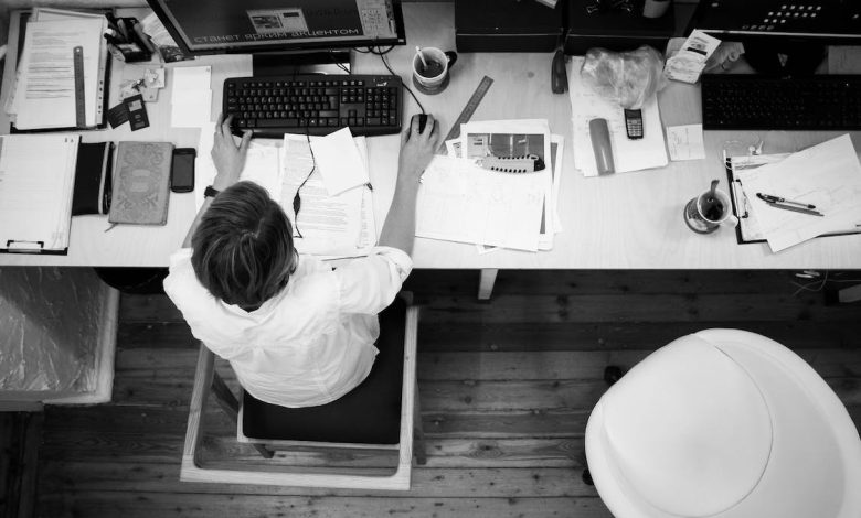 Pros and Cons of Hiring Offshore Employees
